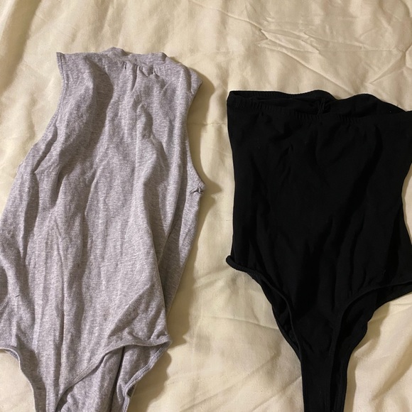 2 for 1 body suits. Grey (s) and black (m) - Picture 2 of 3